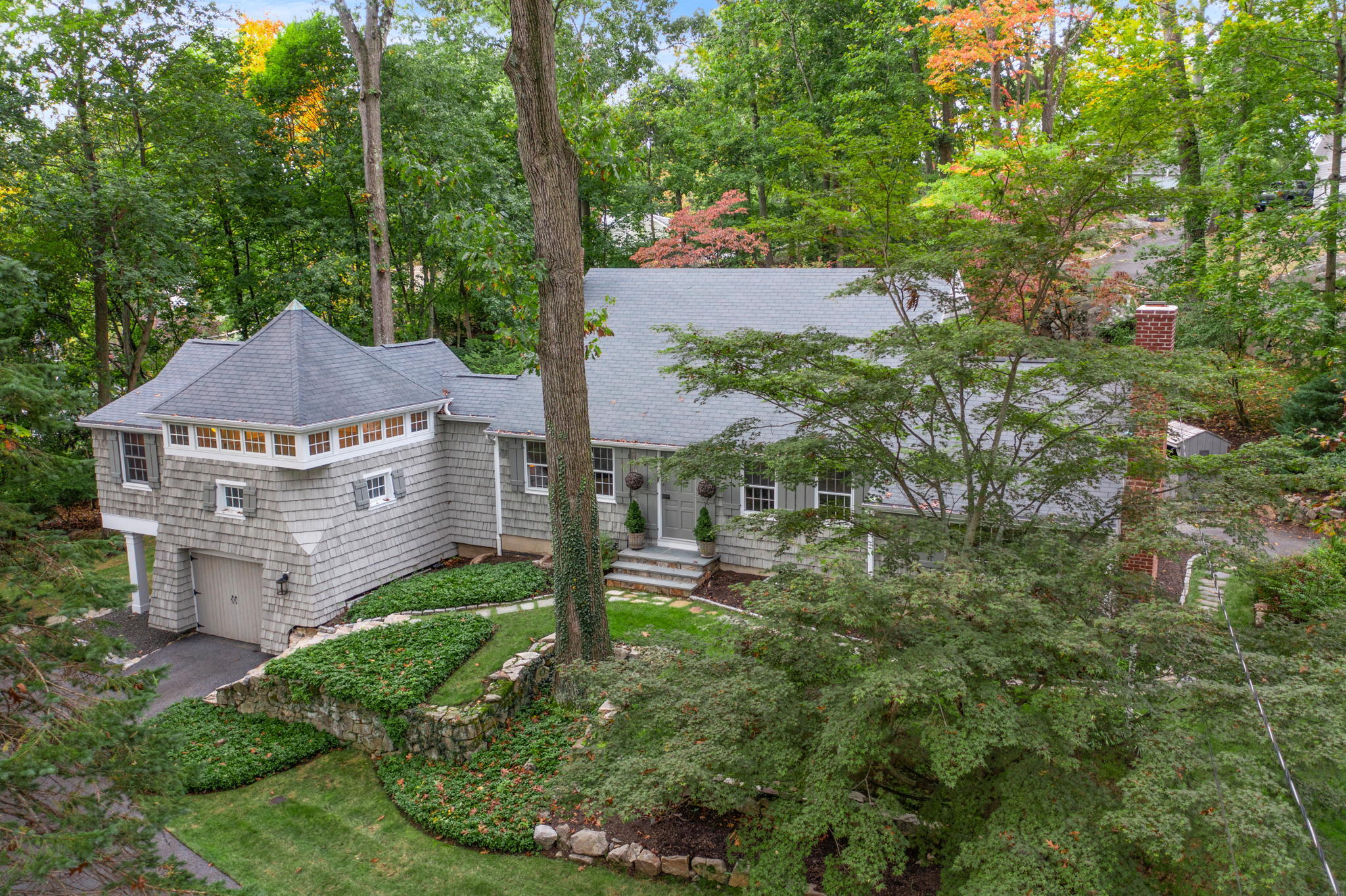 7 Little Brook Road Rowayton, CT 06853 - Photo 36 of 36 front view of a house with a yard
