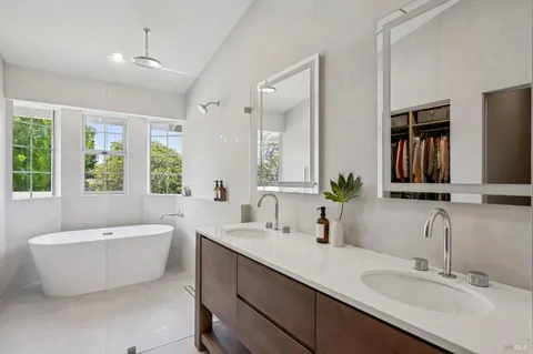 $1,295,000 | 22 Hyannis Cove, San Rafael, CA 94901