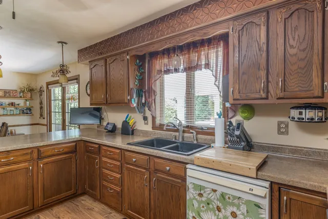 $470,000 | W6534 Manitowoc Road, Appleton, WI 54915