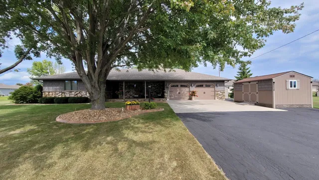 $470,000 | W6534 Manitowoc Road, Appleton, WI 54915