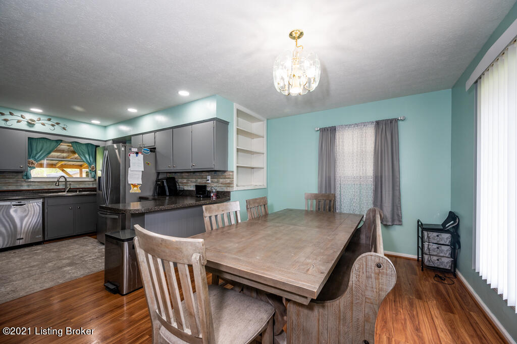 7902 Terry Road Louisville, KY 40258 - Photo 13 of 66 11 (1)