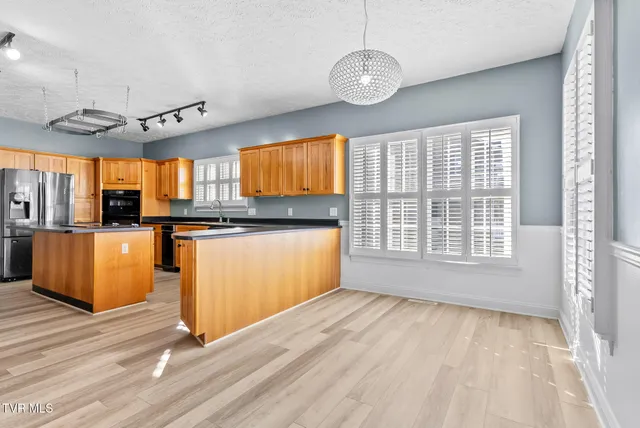 $699,900 | 165 Century Court, Wytheville, VA 24382