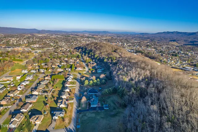 $699,900 | 165 Century Court, Wytheville, VA 24382