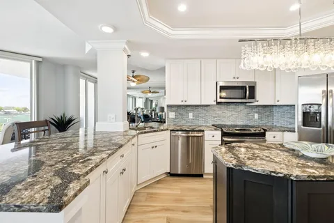 $925,000 | 110 Gulf Shore Drive, Unit 427, Destin, FL 32541