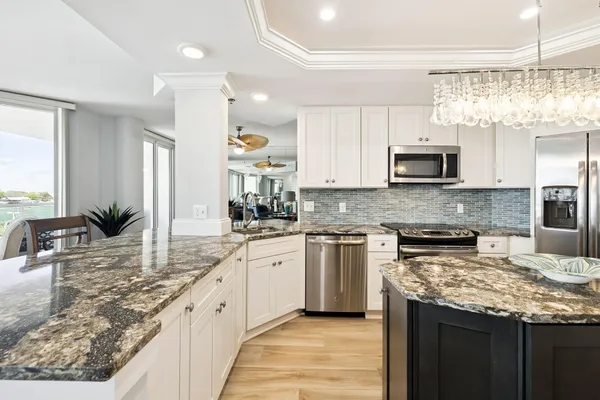 $925,000 | 110 Gulf Shore Drive, Unit 427, Destin, FL 32541