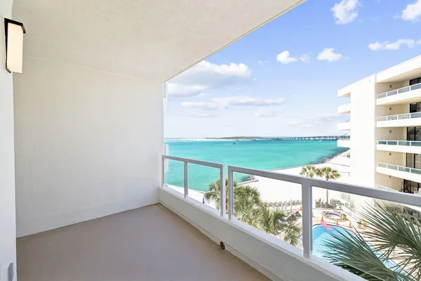 $925,000 | 110 Gulf Shore Drive, Unit 427, Destin, FL 32541