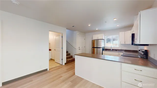 $528,000 | 13813 32nd Lane South, Tukwila, WA 98168