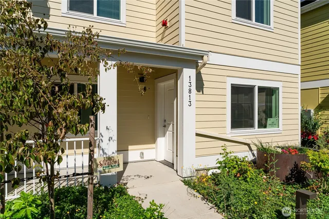 $528,000 | 13813 32nd Lane South, Tukwila, WA 98168