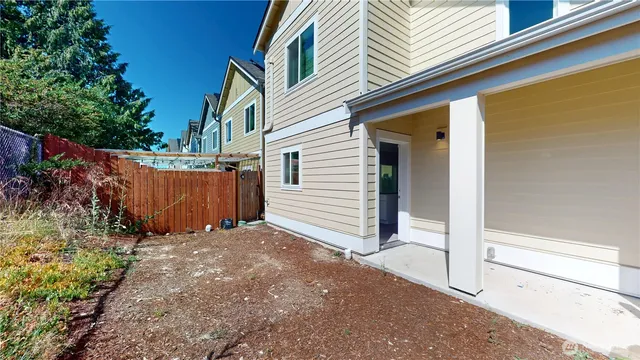 $528,000 | 13813 32nd Lane South, Tukwila, WA 98168