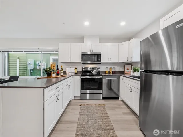 $528,000 | 13813 32nd Lane South, Tukwila, WA 98168