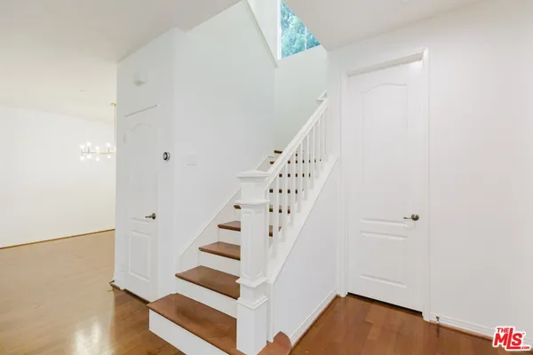 $835,000 | 453 North Altadena Drive, Unit 8, Pasadena, CA 91107