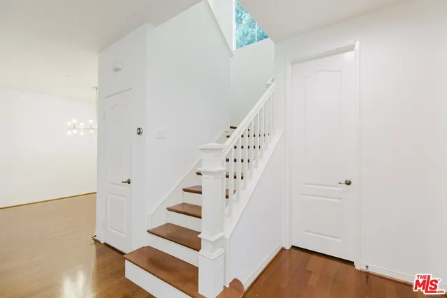 $880,000 | 453 North Altadena Drive, Unit 8, Pasadena, CA 91107