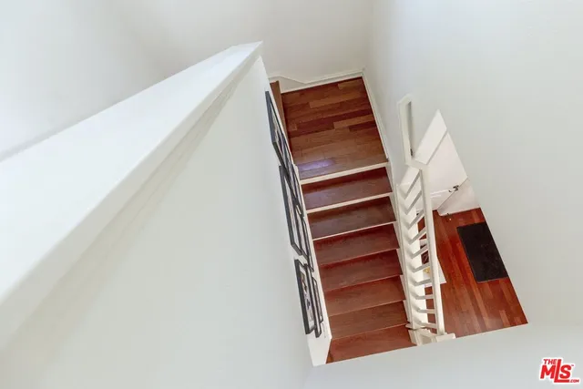 $880,000 | 453 North Altadena Drive, Unit 8, Pasadena, CA 91107