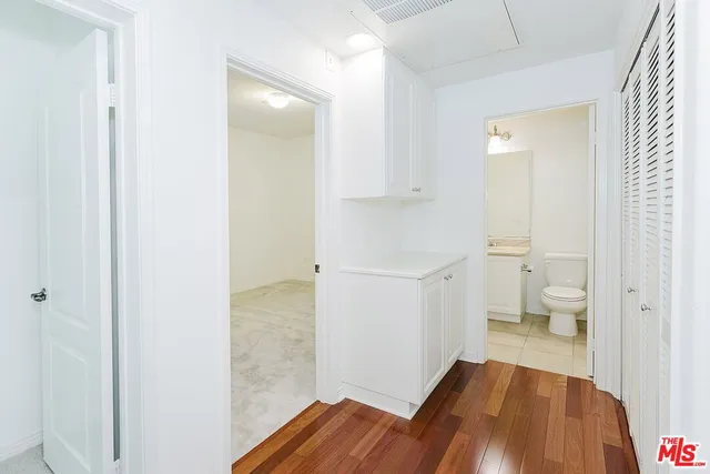 $880,000 | 453 North Altadena Drive, Unit 8, Pasadena, CA 91107