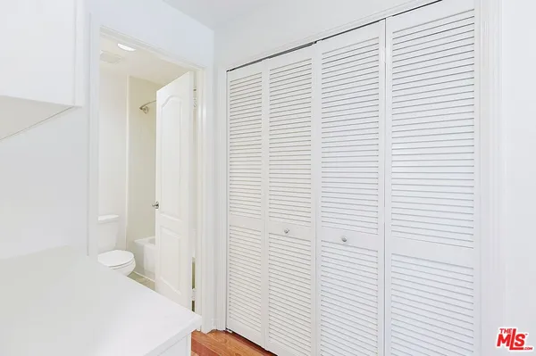 $835,000 | 453 North Altadena Drive, Unit 8, Pasadena, CA 91107