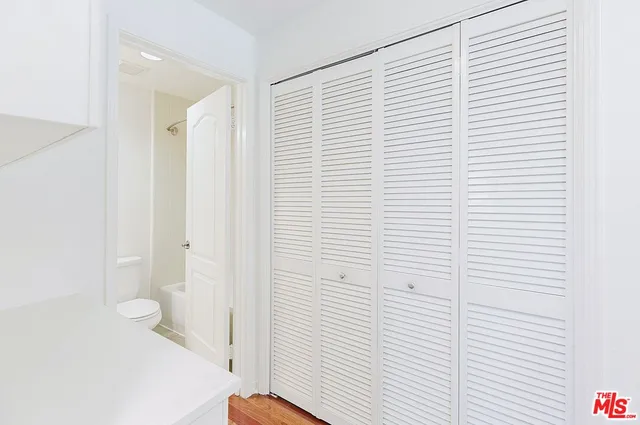 $880,000 | 453 North Altadena Drive, Unit 8, Pasadena, CA 91107