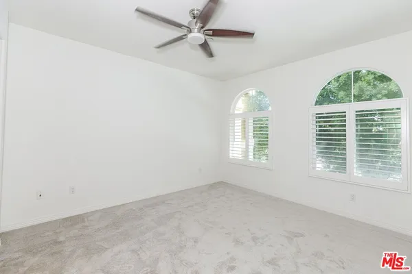 $835,000 | 453 North Altadena Drive, Unit 8, Pasadena, CA 91107