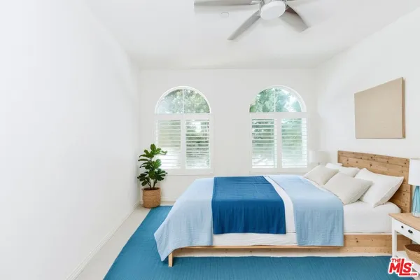 $835,000 | 453 North Altadena Drive, Unit 8, Pasadena, CA 91107