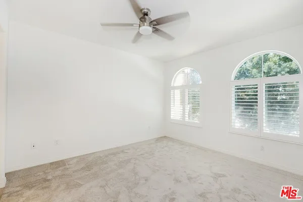 $835,000 | 453 North Altadena Drive, Unit 8, Pasadena, CA 91107