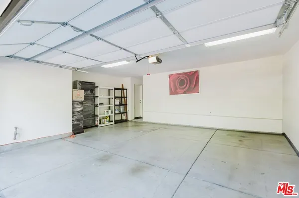 $835,000 | 453 North Altadena Drive, Unit 8, Pasadena, CA 91107