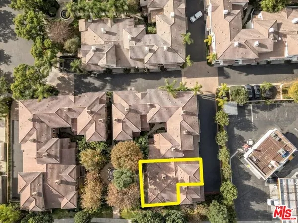 $835,000 | 453 North Altadena Drive, Unit 8, Pasadena, CA 91107