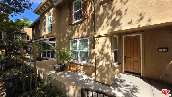 $835,000 | 453 North Altadena Drive, Unit 8, Pasadena, CA 91107
