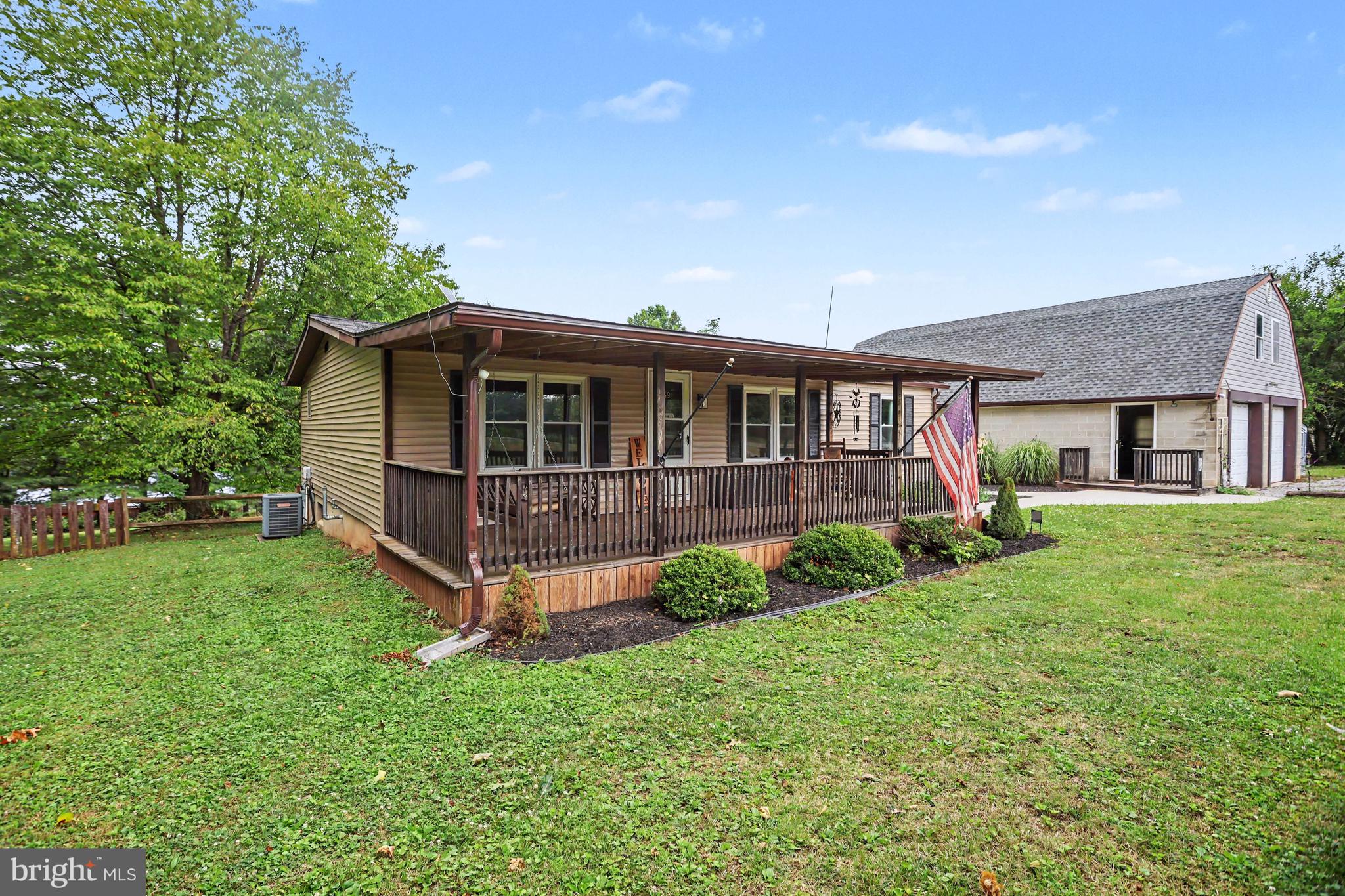 49 Pickett Road Dover, PA 17315 - Photo 3 of 34