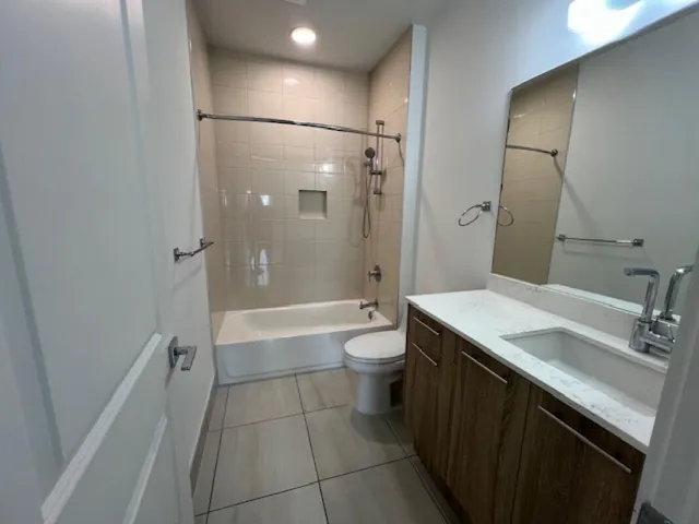 $2,795 | 3884 Melaleuca Lane, Unit 308, Lake Worth, FL 33461