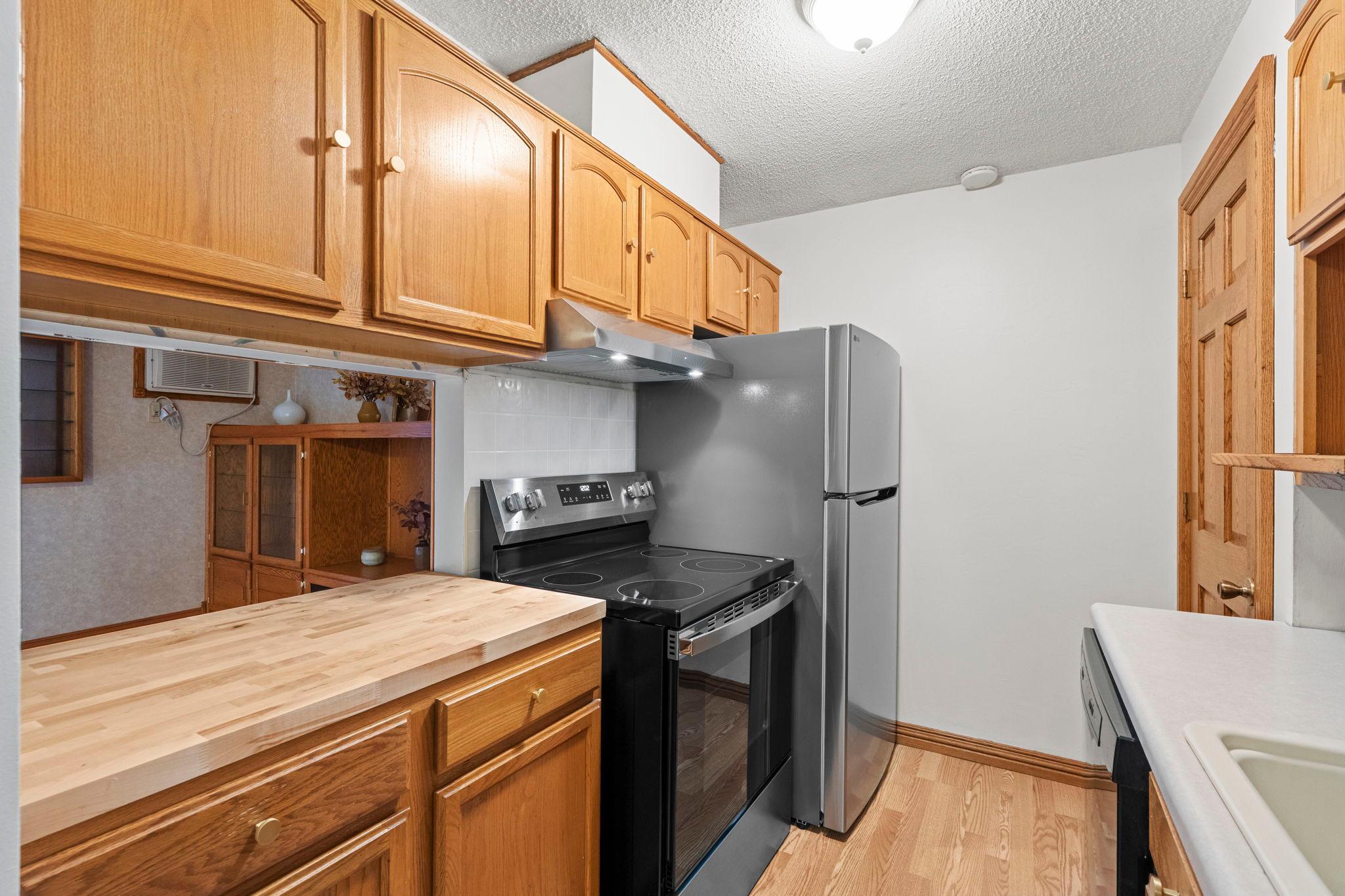 110288 Village Road Chaska, MN 55318 - Photo 12 of 28 Gallery Image 12