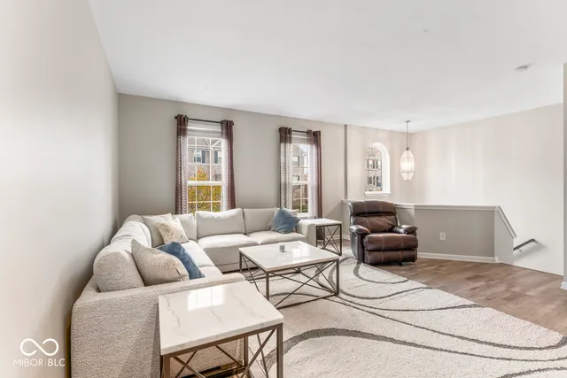 $322,900 | 245 Coatsville Drive, Westfield, IN 46074