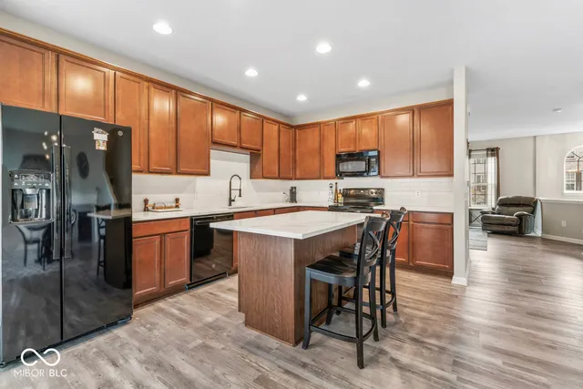 $322,900 | 245 Coatsville Drive, Westfield, IN 46074