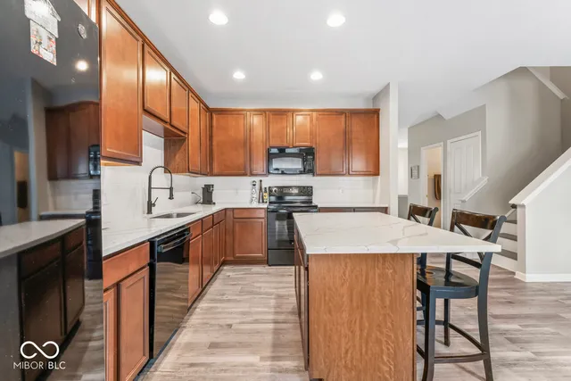 $322,900 | 245 Coatsville Drive, Westfield, IN 46074