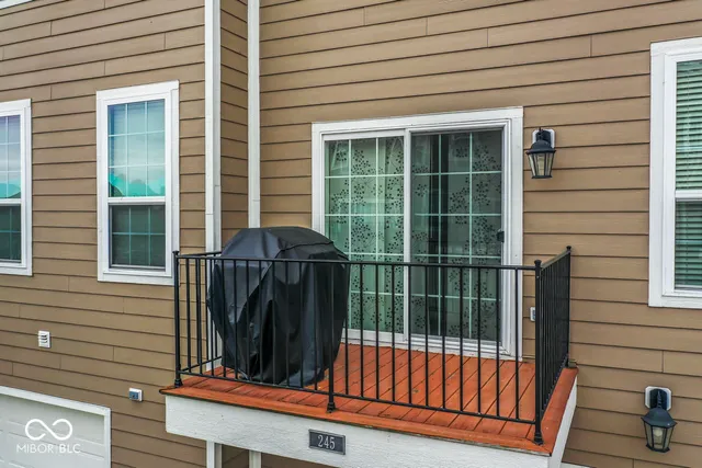 $322,900 | 245 Coatsville Drive, Westfield, IN 46074