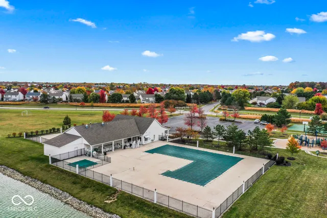 $322,900 | 245 Coatsville Drive, Westfield, IN 46074