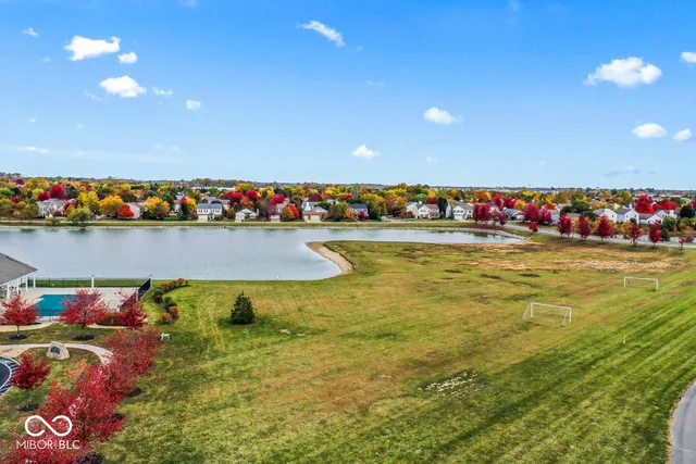 $322,900 | 245 Coatsville Drive, Westfield, IN 46074