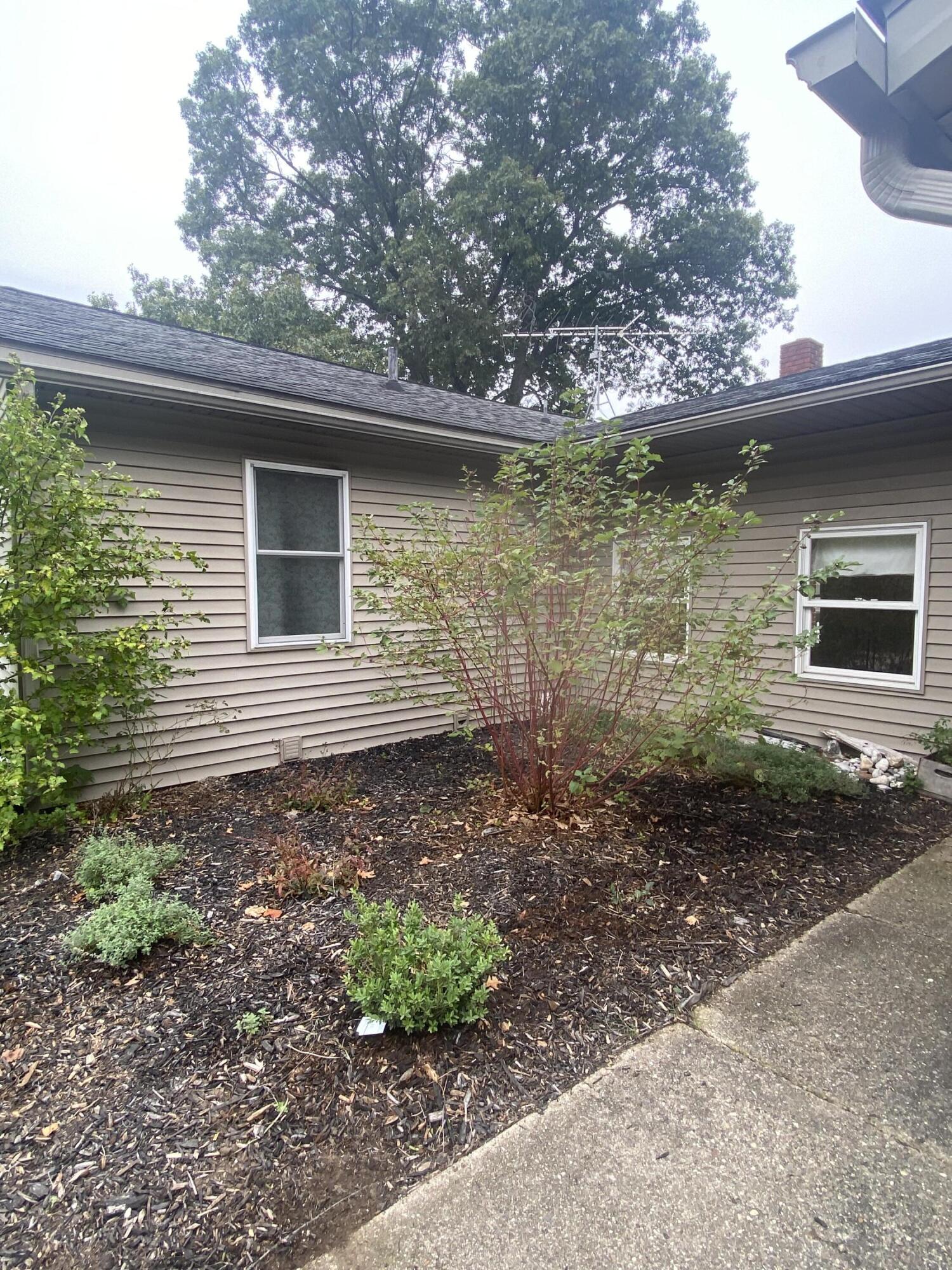 43179 Parkhurst Drive Decatur, MI 49045 - Photo 11 of 106 IMG-9484