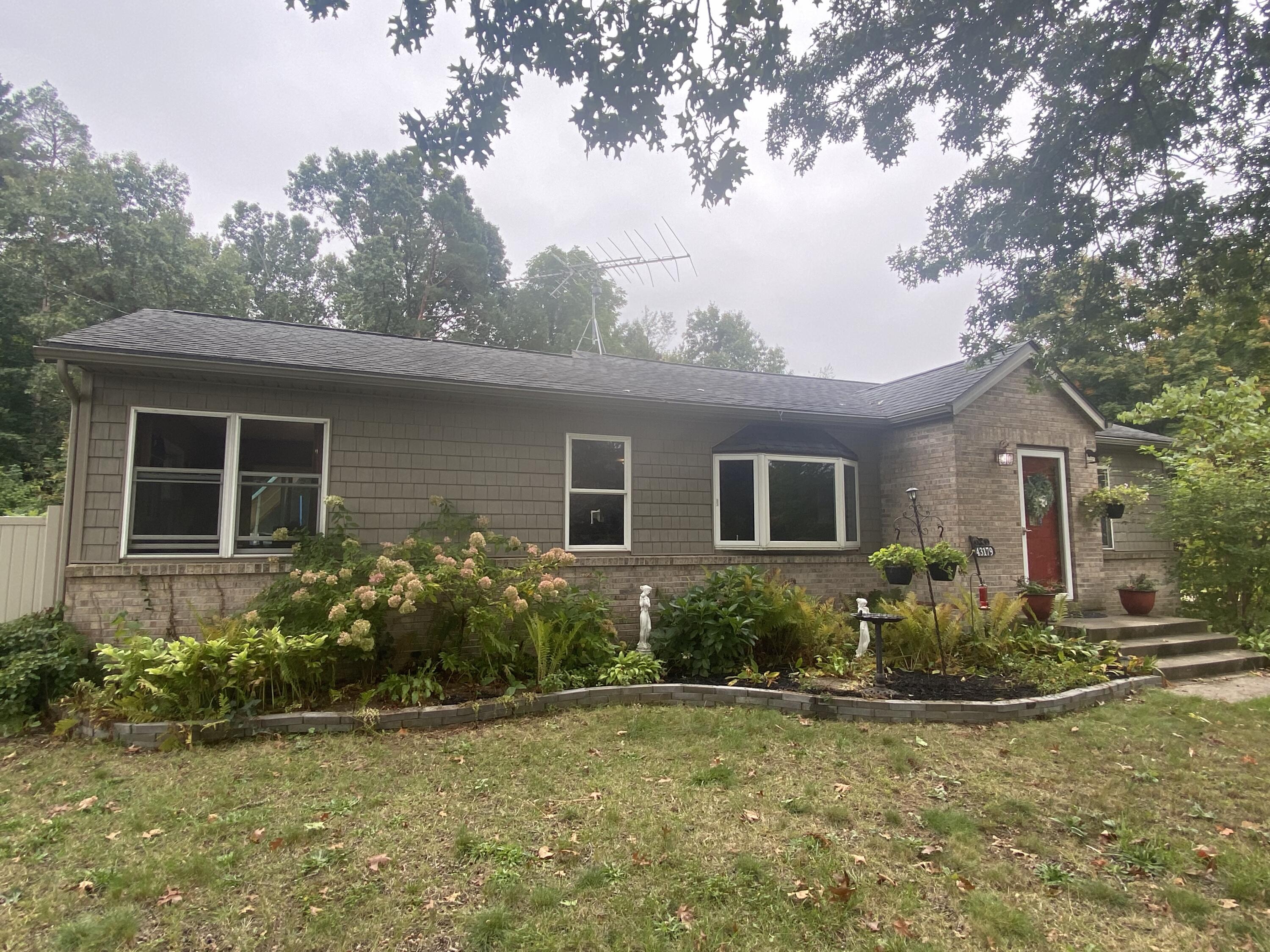 43179 Parkhurst Drive Decatur, MI 49045 - Photo 7 of 106 IMG-9479