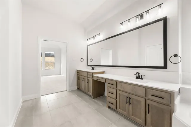 $474,999 | 733 Wine Cup Way, Midlothian, TX 76065