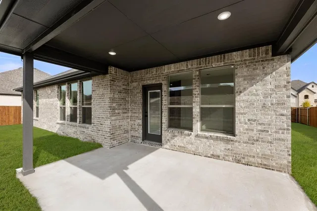 $474,999 | 733 Wine Cup Way, Midlothian, TX 76065