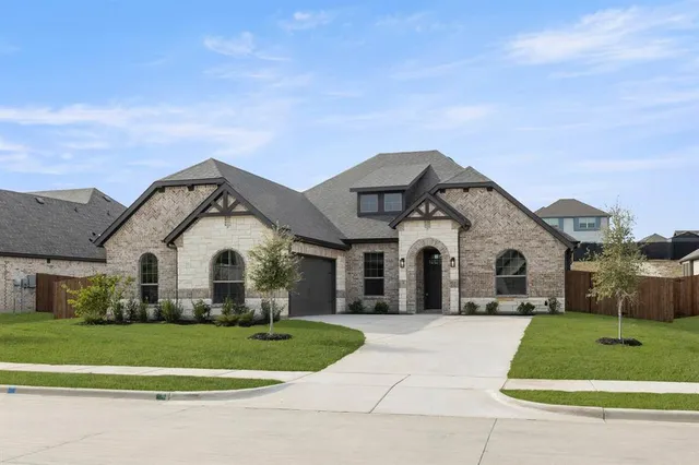 $474,999 | 733 Wine Cup Way, Midlothian, TX 76065