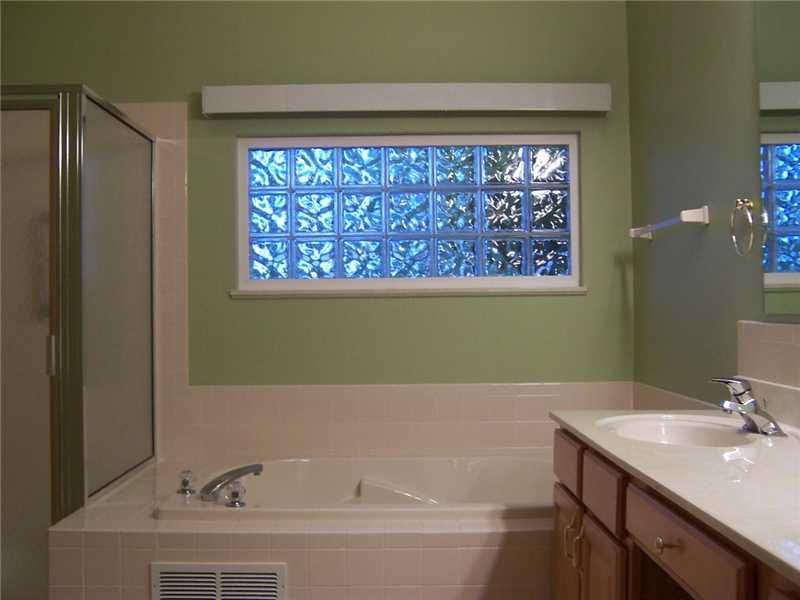 8045 Mathews Road Indianapolis, IN 46259 - Photo 11 of 24 Gallery Image 11