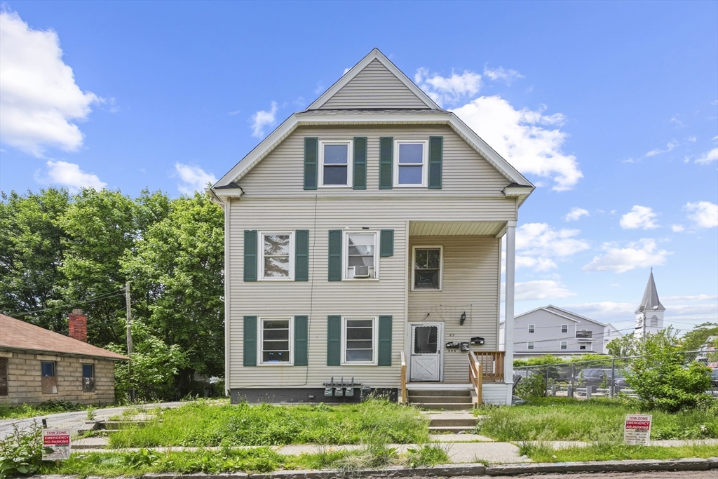 23 Ashton Street Worcester, MA 01605 - Photo 2 of 41 a front view of a house with garden