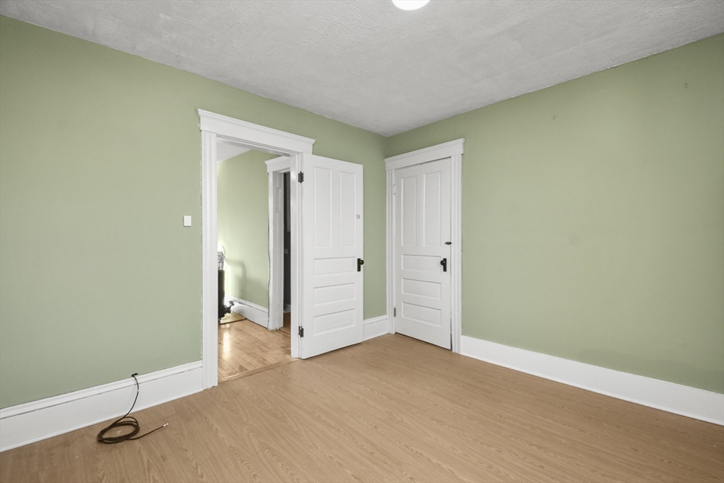 23 Ashton Street Worcester, MA 01605 - Photo 25 of 41