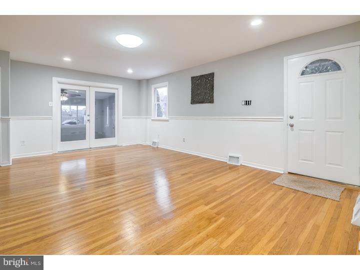 9931 Medway Road Philadelphia, PA 19115 - Photo 3 of 15 Living Room