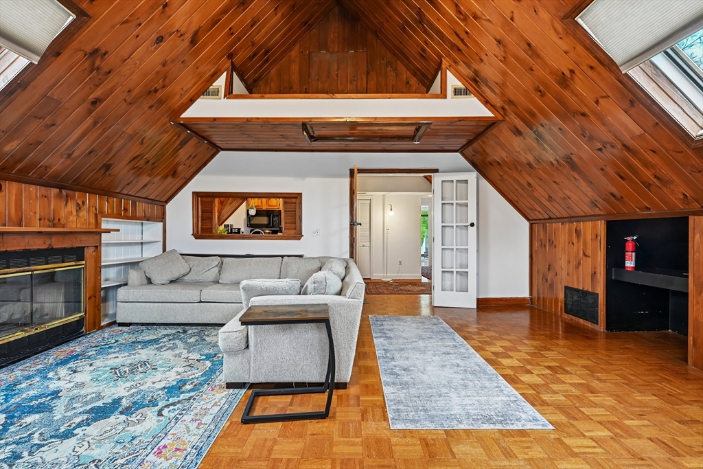 325 Mammoth Road, Unit 3 Lowell, MA 01854 - Photo 8 of 38