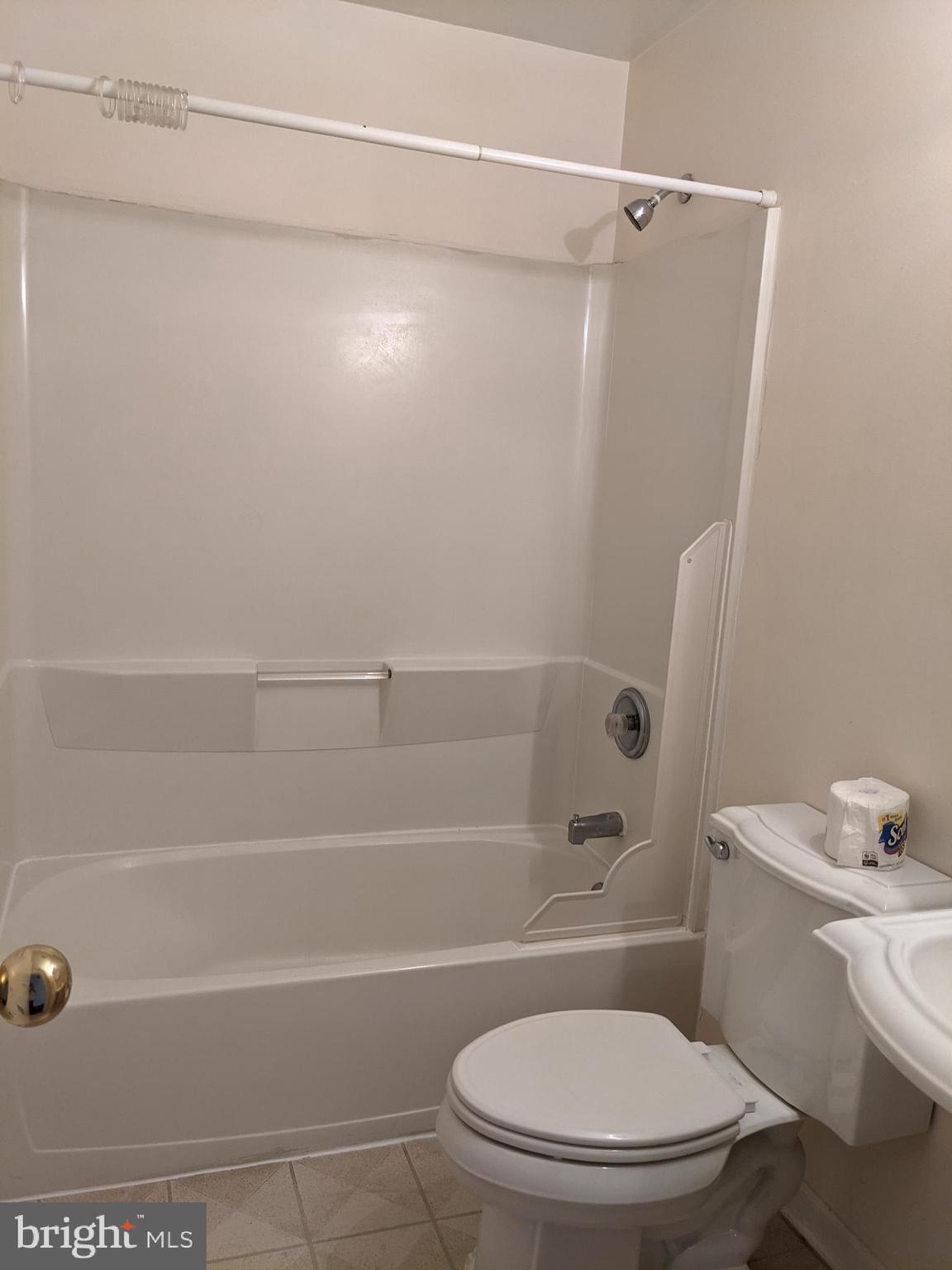 34 Albemarle Road Trenton, NJ 08690 - Photo 14 of 17