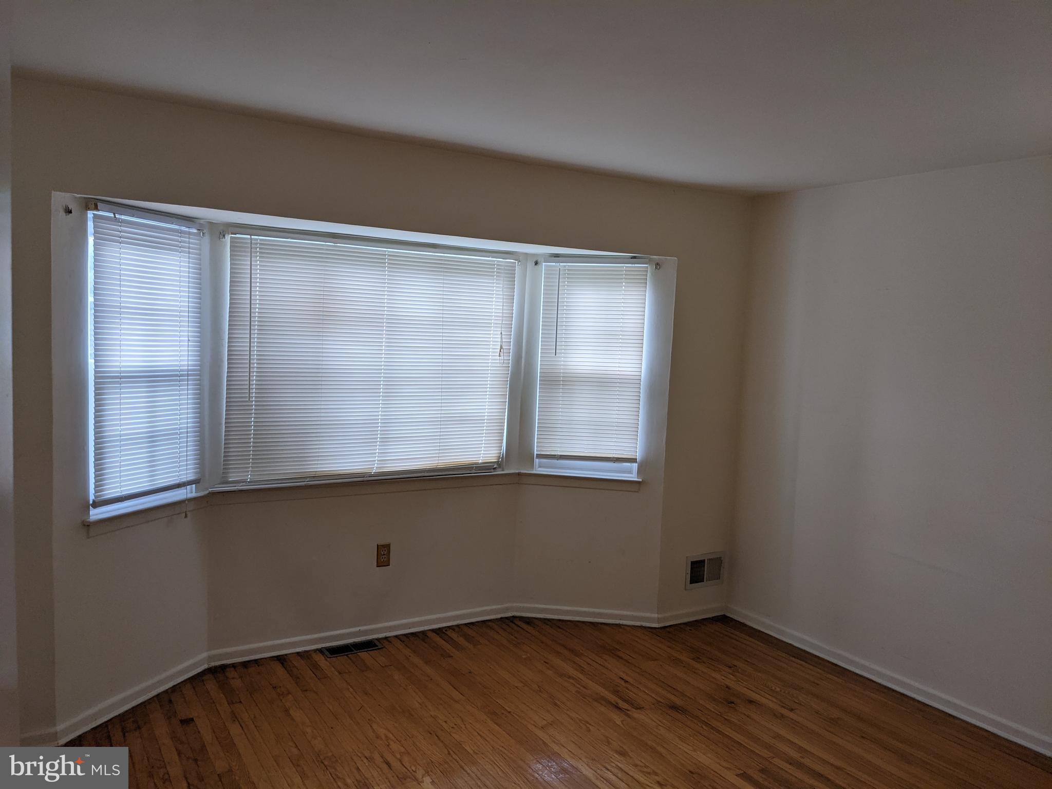 34 Albemarle Road Trenton, NJ 08690 - Photo 7 of 17