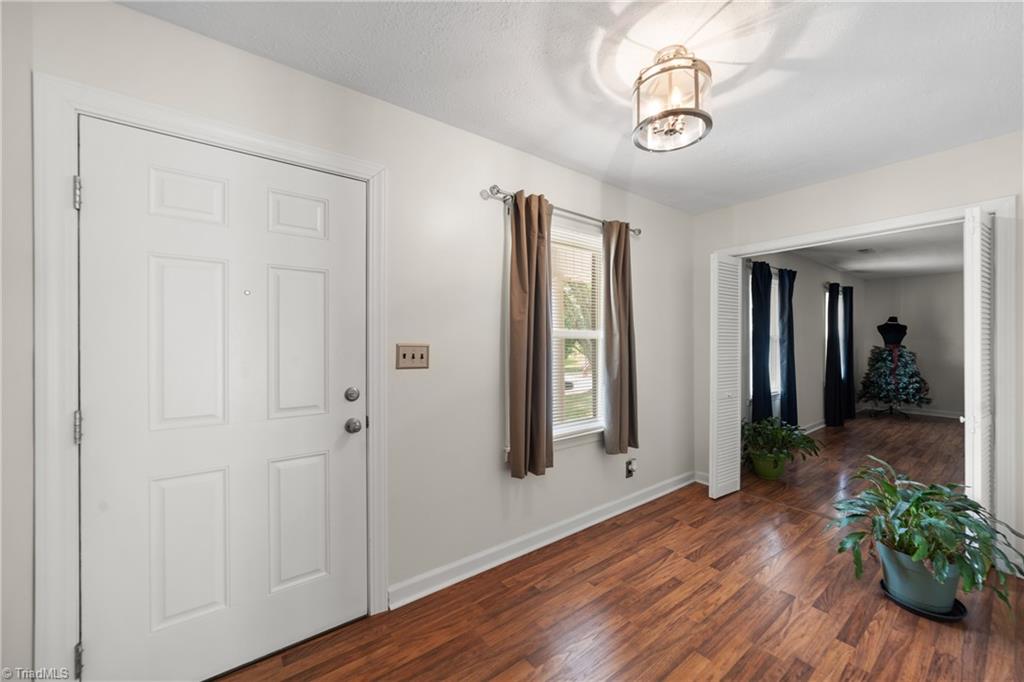 3845 Whitehaven Road Winston-Salem, NC 27106 - Photo 5 of 37