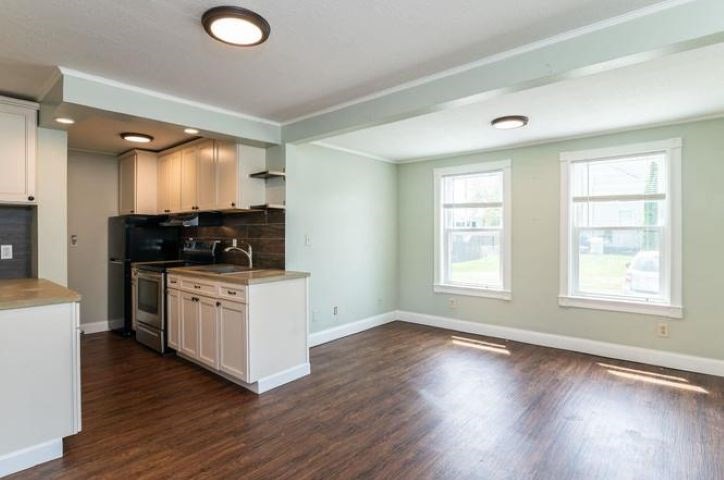 13 Main Street Atkinson, NH 03811 - Photo 3 of 21