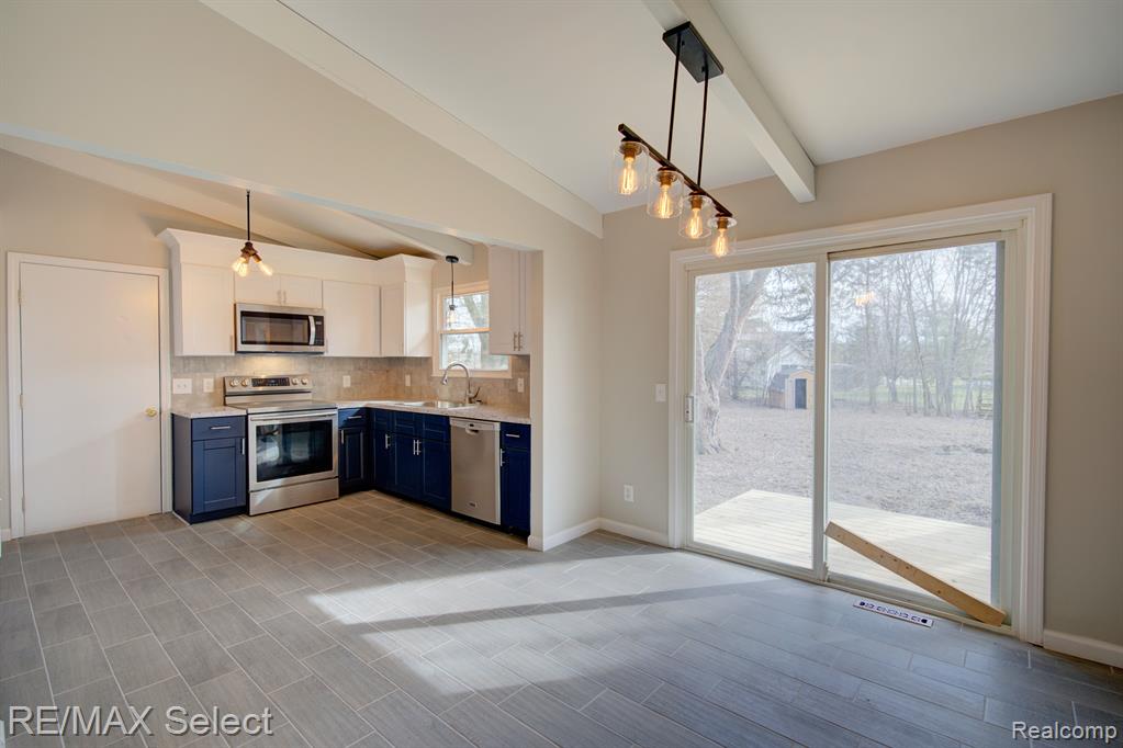 8199 Carpenter Road Flushing, MI 48433 - Photo 7 of 34